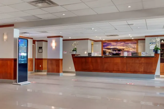 Best Western Plus Gatineau-Ottawa - photo 3