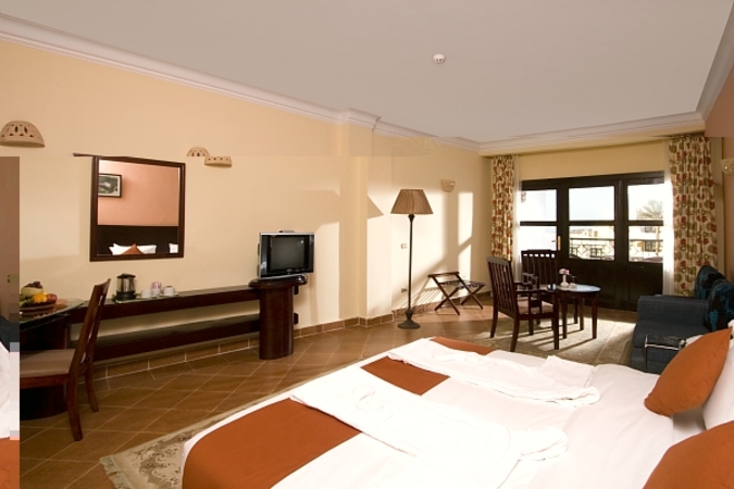 Aquamarine Sun Flower Resort - photo 1