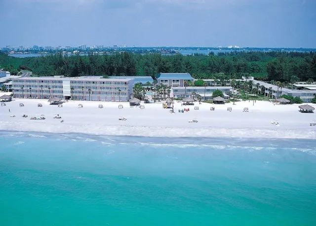 Sandcastle Hotel on the Beach - photo 2