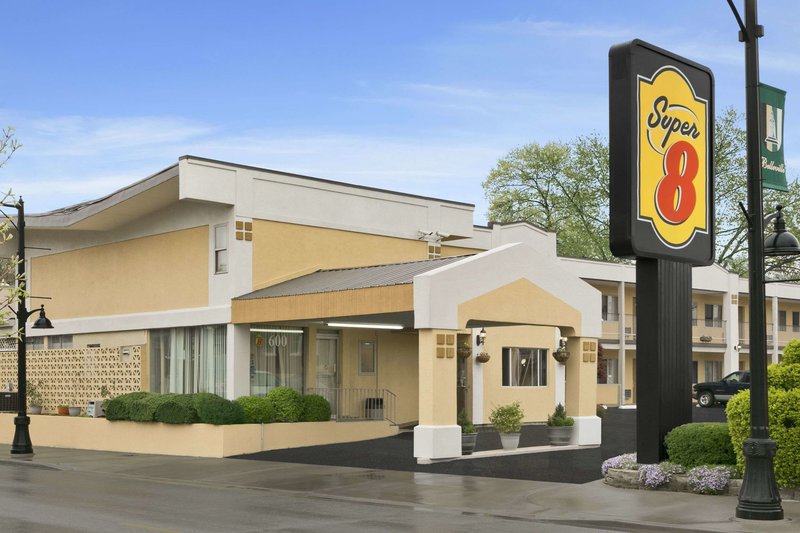 Super 8 by Wyndham Belleville IL/St. Louis Area - foto 1
