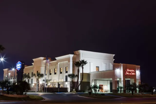 Hampton Inn & Suites Harlingen - mynd 2