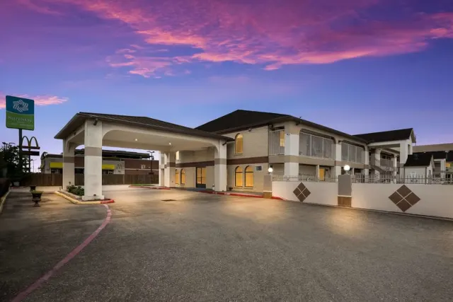 SureStay Hotel by Best Western Deer Park, Pasadena