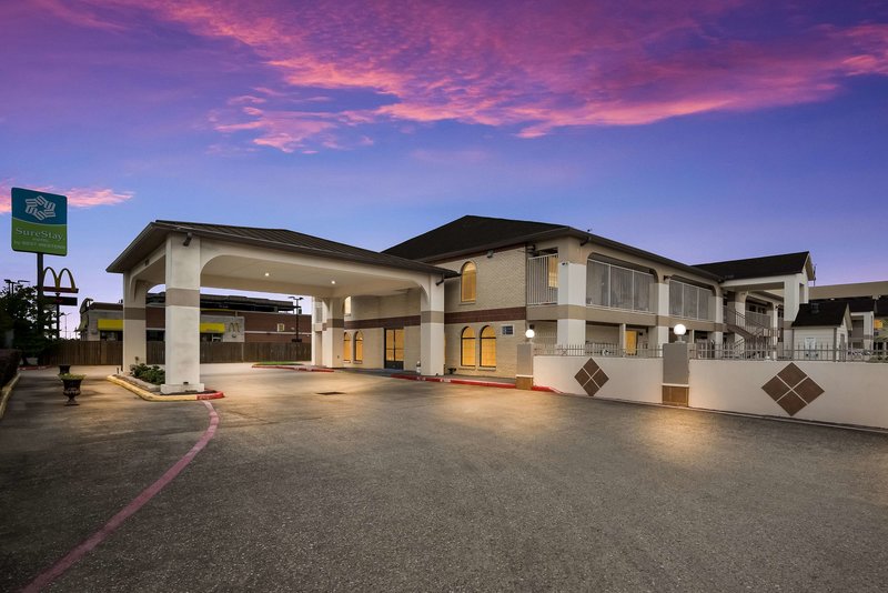 SureStay Hotel by Best Western Deer Park - photo 1