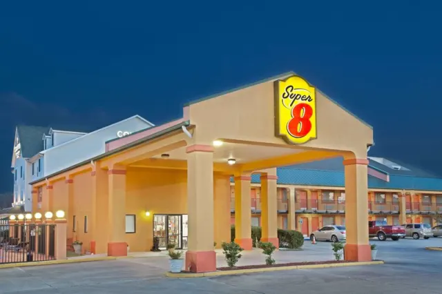 Super 8 by Wyndham Covington - תמונה 2