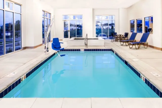 Microtel by Wyndham Vernal  Naples - foto 3