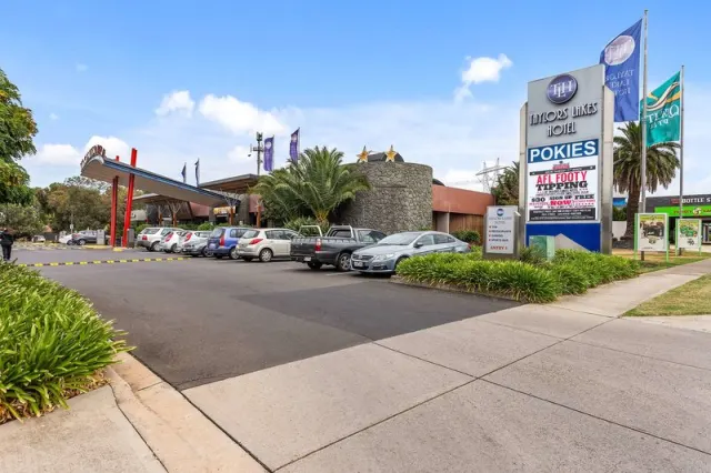Quality Hotel Taylors Lakes - photo 2