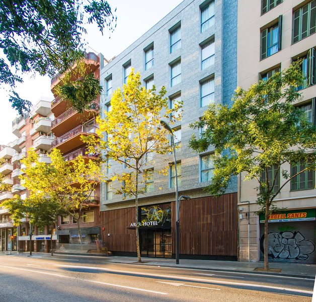 Arya Stadium Hotel - photo 1