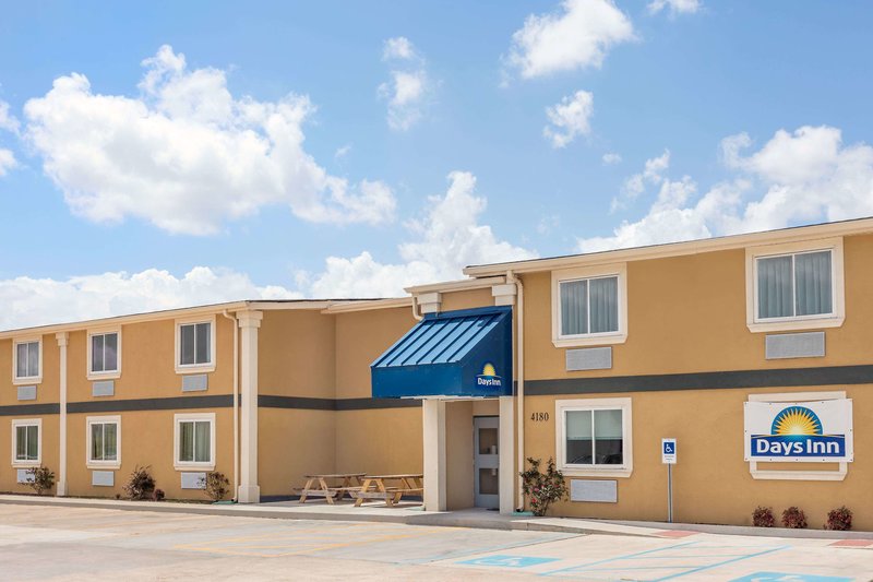 Days Inn by Wyndham New Orleans Pontchartrain - photo 1