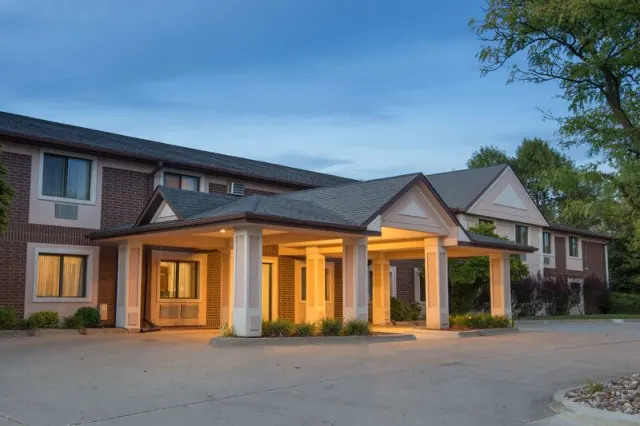 Super 8 by Wyndham Clive/W Des Moines, Clive