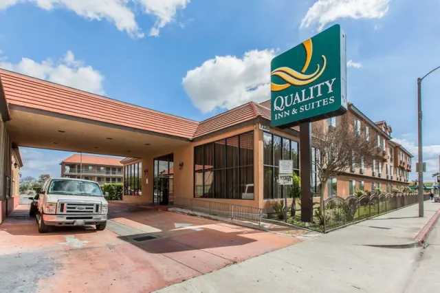 Quality Inn & Suites Bell Gardens - photo 3