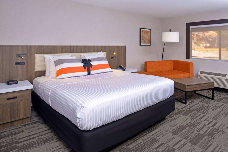 Modesto Hotel - photo 1