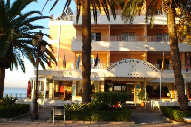 Hotel Balcón de Europa - foto 2
