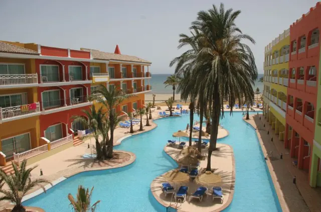 Hotel Mediterráneo Bay - photo 4