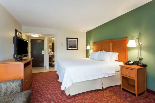 Hampton Inn BridgeportClarksburg - photo 4