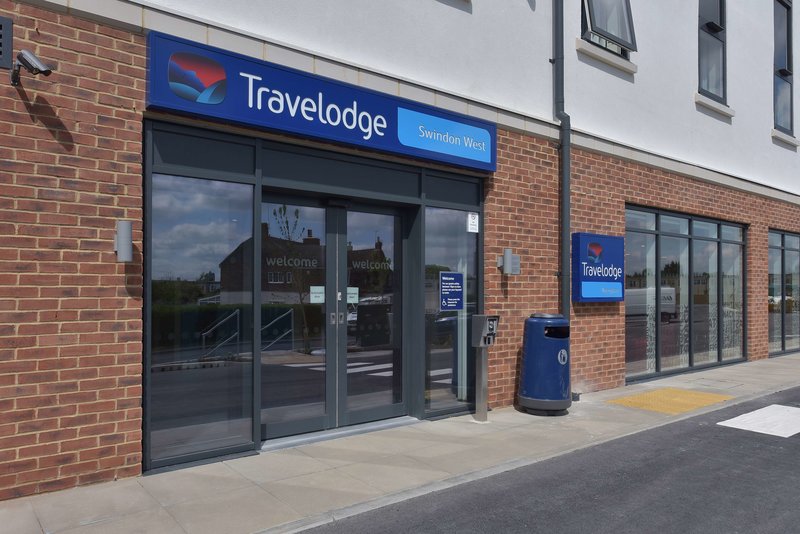 Travelodge Swindon West - photo 1