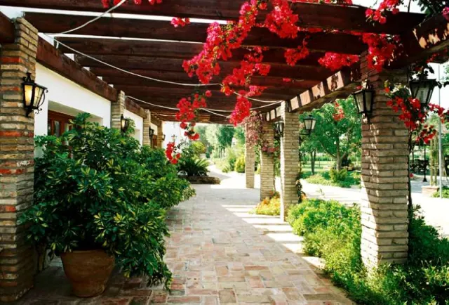 Delta Hotel - photo 3