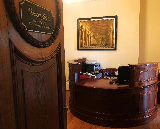 The Town House - photo 4