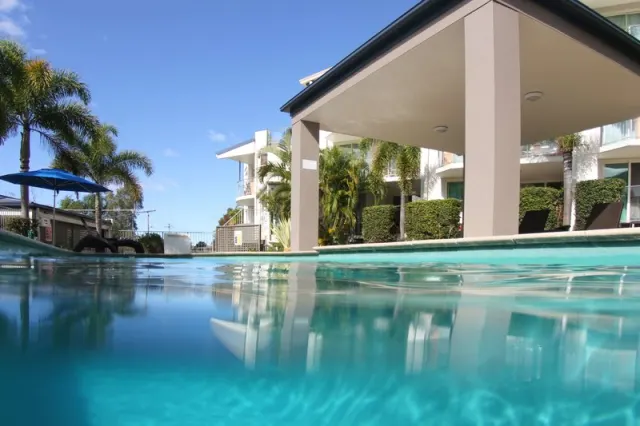 Caloundra Central Apartment Hotel - photo 4