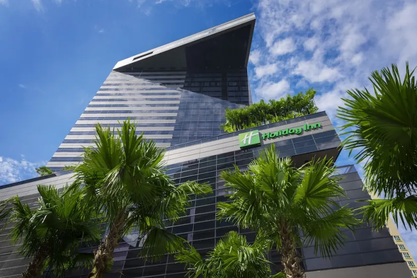 Holiday Inn Bangkok Sukhumvit - photo 1