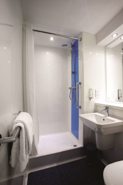 Travelodge Bradford - photo 2