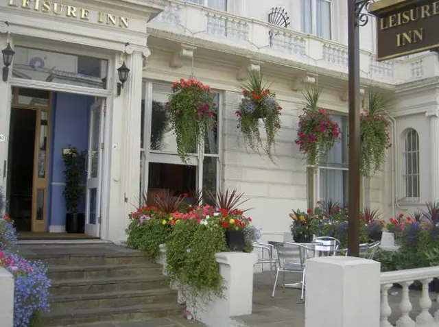 Leisure Inn London - photo 2