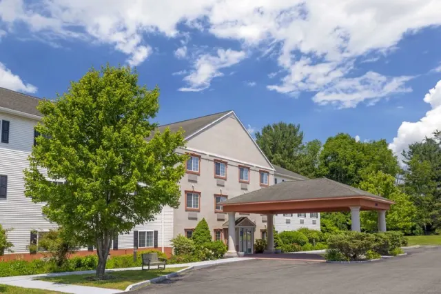 Best Western Plus Berkshire Hills Inn  Suites - photo 3