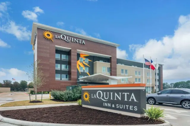 La Quinta Inn and Suites by Wyndham Houston Spring South - photo 3