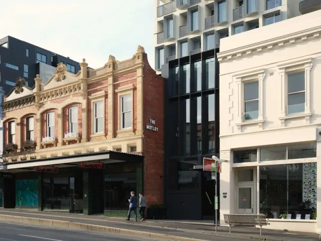 The Motley Hotel - photo 2