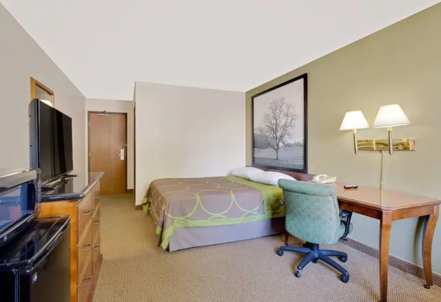 Super 8 by Wyndham Johnson City - photo 3