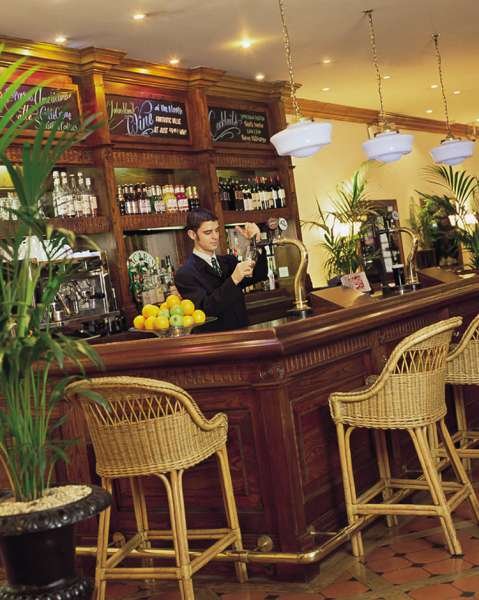 Strand Palace Hotel - photo 2