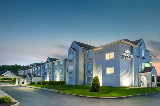 Microtel Inn & Suites by Wyndham Pittsburgh Airport, Pittsburgh