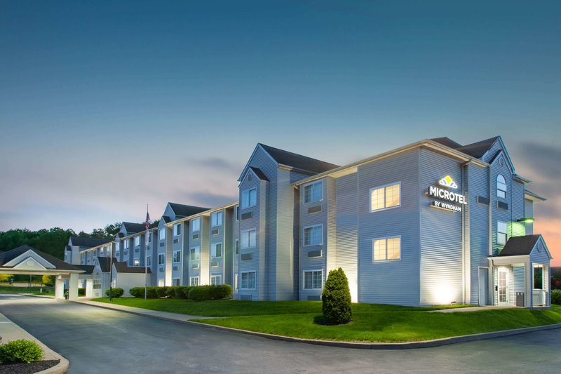 Microtel Inn & Suites by Wyndham Pittsburgh Airport - photo 1