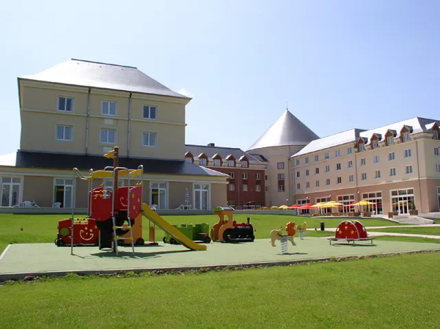 Grand Magic Hotel - photo 2