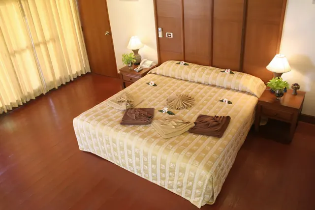 Erawan Boutique Hotel - photo 2