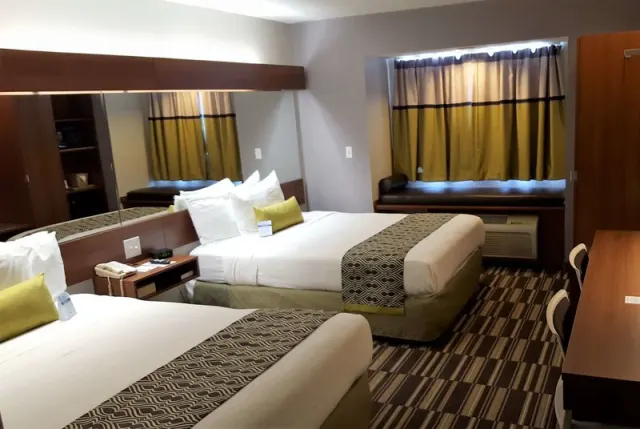 Microtel Inn  Suites by Wyndham BellevueOmaha - photo 3