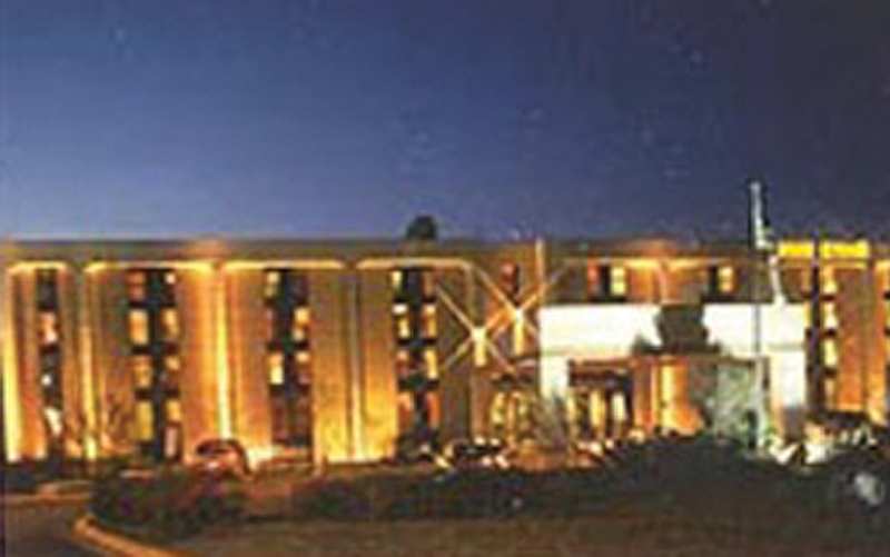 Holiday Inn Express Washington DC East - Andrews AFB - photo 1