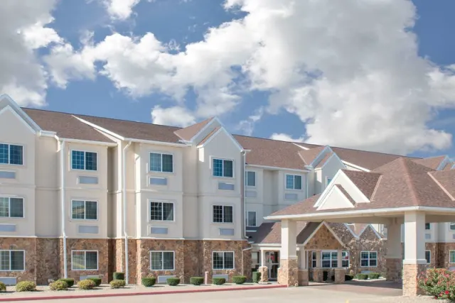 Microtel Inn  Suites by Wyndham Quincy, Illinois