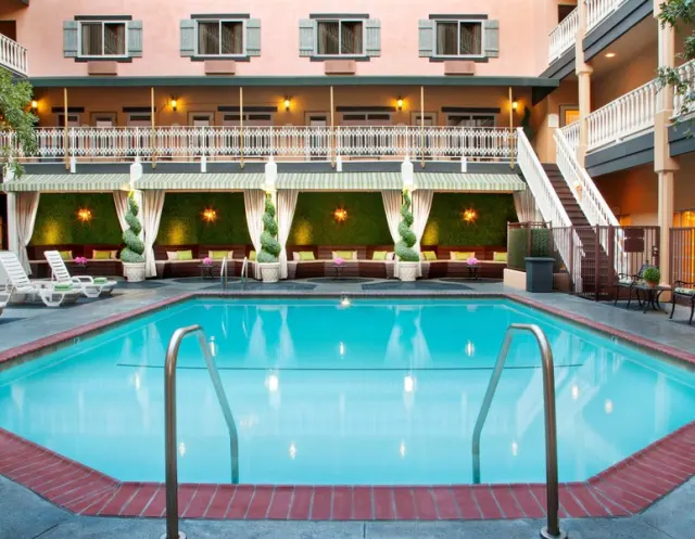 Ayres Hotel Costa Mesa Newport Beach - photo 3