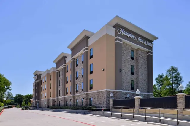 Hampton Inn Suites Dallas Market Center, Texas