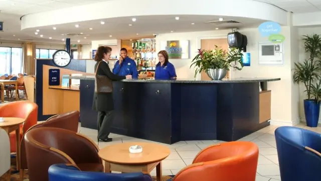 Holiday Inn Express Canterbury - foto 2