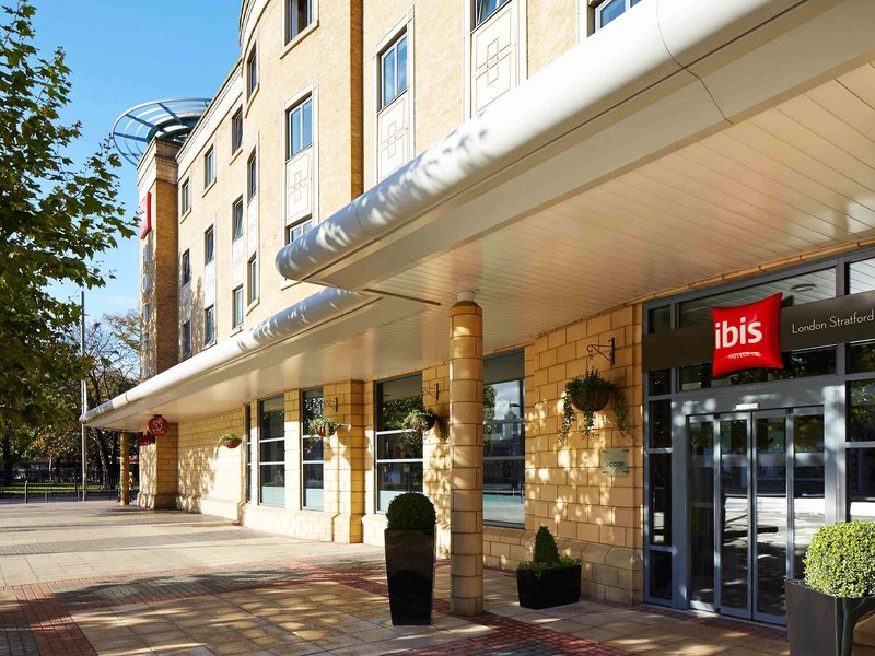 ibis London Stratford Hotel - photo 1