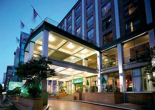 Holiday Inn Hotel & Suites Vancouver Downtown - photo 1