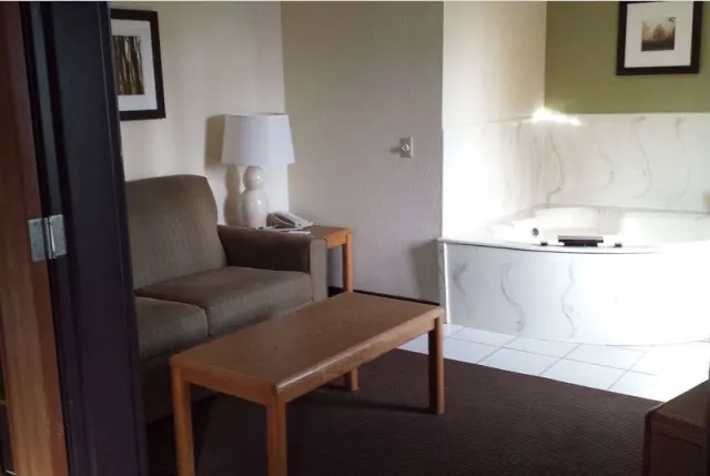 AmericInn by Wyndham Grand Rapids - photo 3