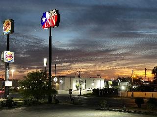 Texas Inn - photo 4