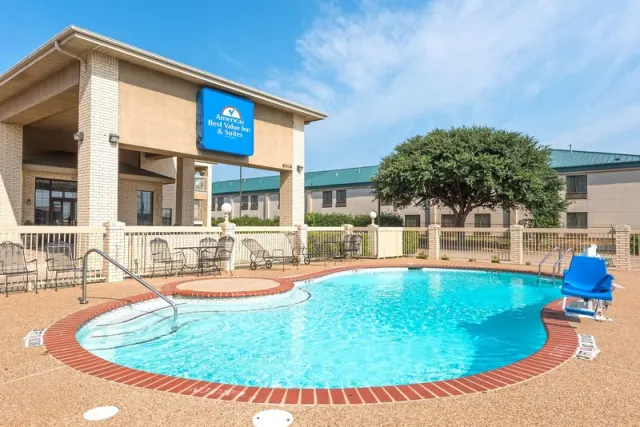 Americas Best Value Inn And Suites Fort Worth South - photo 2