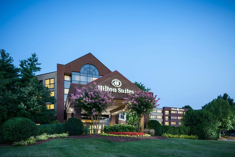 Hilton Suites Brentwood - photo 1