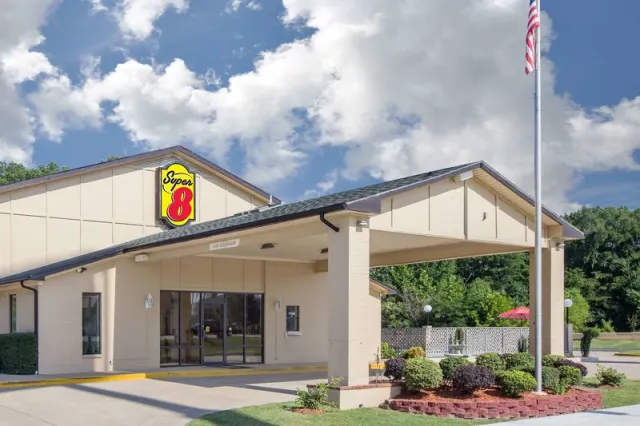 Super 8 by Wyndham Clarksville AR - photo 2