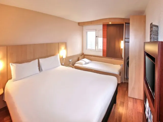 ibis Poitiers Sud - photo 4