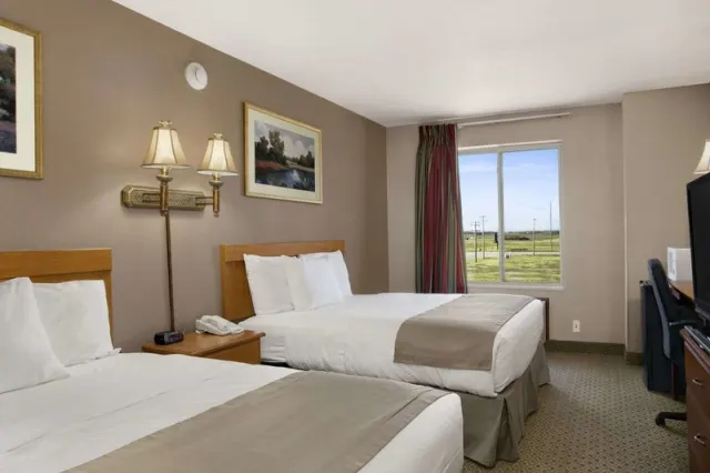 Baymont by Wyndham Jacksonville - photo 4