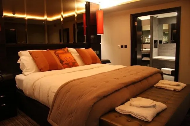 The Vincent Hotel - photo 3